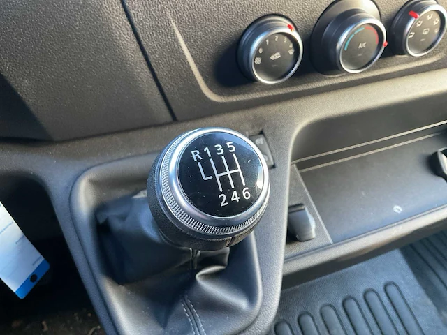 2021 - renault master - autohoogwerker/bedrijfswagen - afbeelding 13 van  25