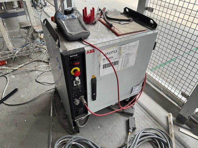 2021 abb irc5 single verpakkingsrobot - afbeelding 15 van  39