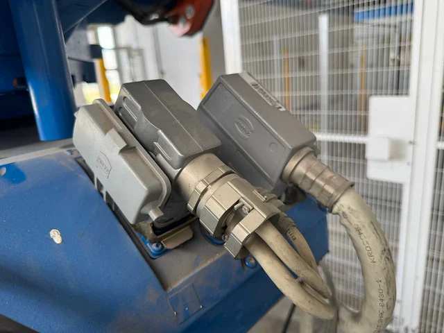 2021 abb irc5 single verpakkingsrobot - afbeelding 3 van  32