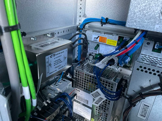 2021 abb irc5 single verpakkingsrobot - afbeelding 24 van  32
