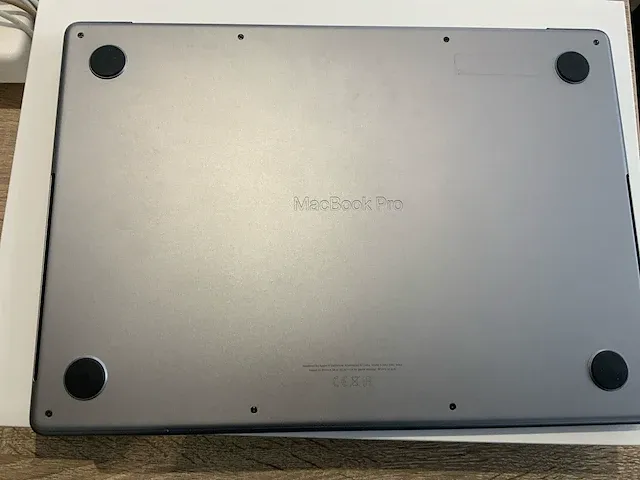 2021 apple macbook pro 14" a2442 laptop - afbeelding 7 van  8