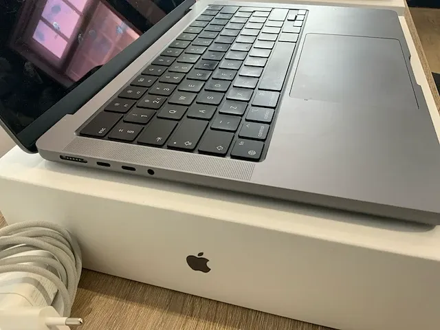 2021 apple macbook pro 14" a2442 laptop - afbeelding 4 van  8