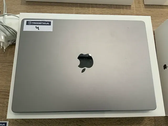 2021 apple macbook pro 14" a2442 laptop - afbeelding 6 van  8