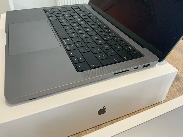 2021 apple macbook pro 14" a2442 laptop - afbeelding 4 van  8