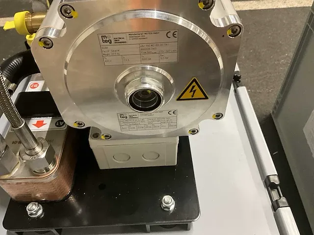 2021 dana tm4 sumo hd hv3400 elektronische motor aandrijf set (4x) - afbeelding 4 van  18