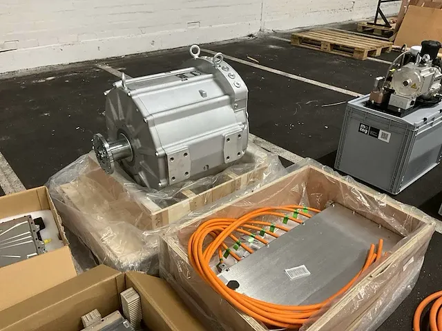 2021 dana tm4 sumo hd hv3400 elektronische motor aandrijf set (4x) - afbeelding 13 van  18