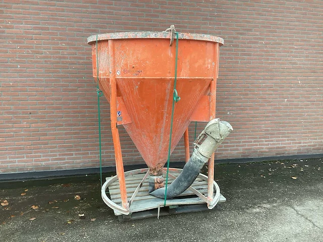 2021 eichinger 1000 l betonkubel - afbeelding 1 van  4