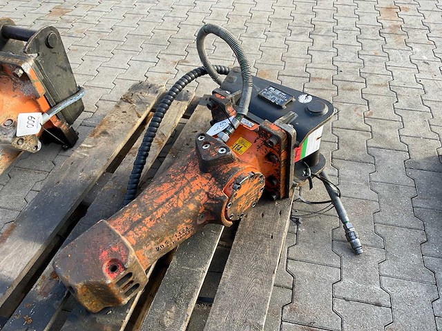 2021 epiroc sb152 hydraulische breekhamer - afbeelding 1 van  8