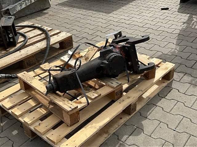 2021 erpiroc sb 102 hydraulische sloophamer - afbeelding 1 van  6