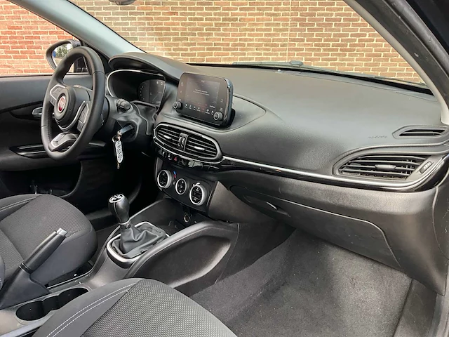2021 fiat tipo personenauto - afbeelding 17 van  33