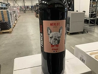 2021 french dog rode wijn (54x)