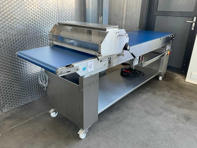 2021 fritsch amt-250-0700 gebaktafel - afbeelding 2 van  7