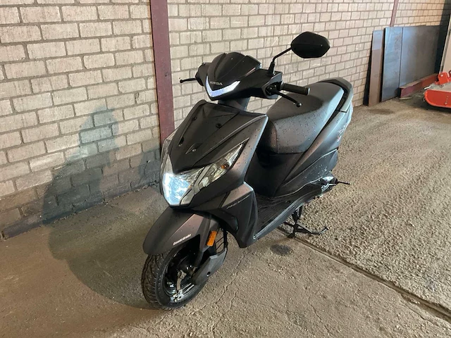 2021 honda jf39 scooter - afbeelding 1 van  9