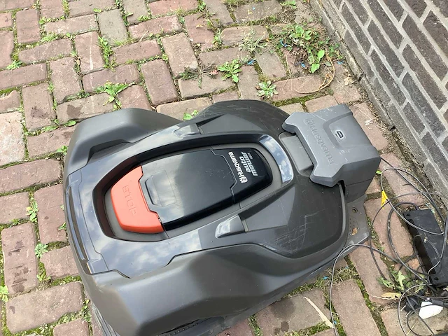 2021 husqvarna 450x robotmaaier - afbeelding 4 van  8