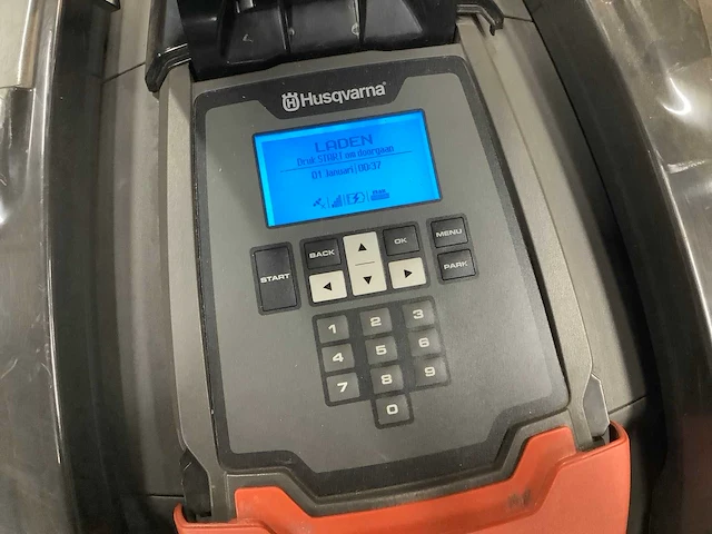 2021 husqvarna 450x robotmaaier - afbeelding 7 van  8