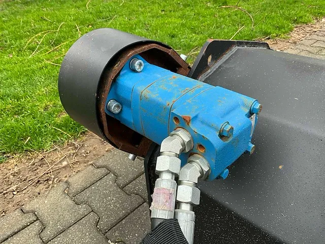 2021 hydraulische grondfrees - afbeelding 7 van  8