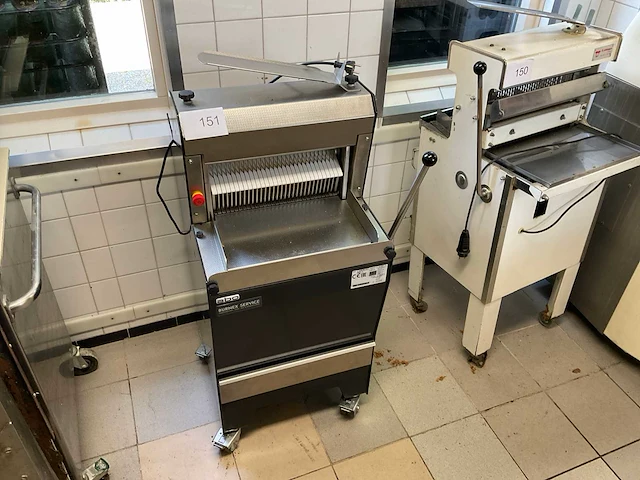 2021 jac liege luxe3 / 450 - broodsnijmachine - afbeelding 1 van  4