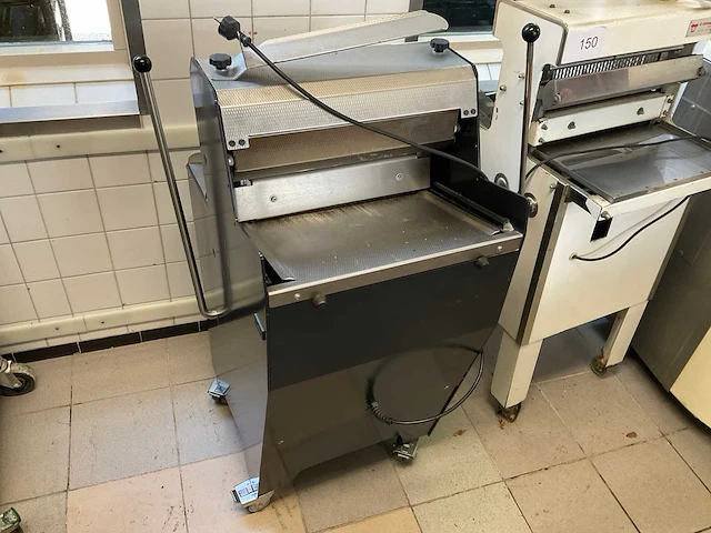 2021 jac liege luxe3 / 450 - broodsnijmachine - afbeelding 4 van  4