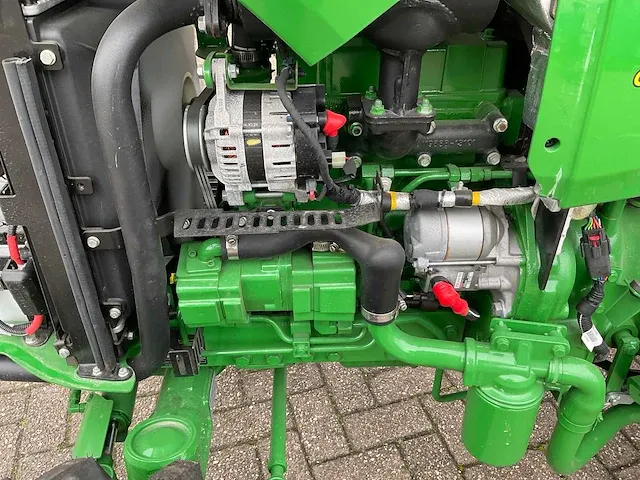 2021 john deere 3028en collarreverser compacttractor - afbeelding 9 van  13