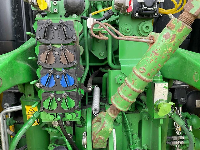 2021 john deere 6155r vierwielaangedreven landbouwtractor - afbeelding 11 van  41