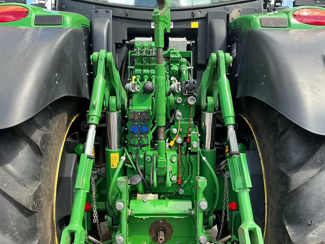 2021 john deere 6230r vierwielaangedreven landbouwtractor - afbeelding 26 van  43