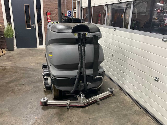 2021 karcher b250rbp zelfrijdende veegmachine - afbeelding 3 van  7