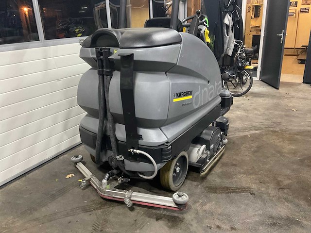 2021 karcher b250rbp zelfrijdende veegmachine - afbeelding 7 van  7