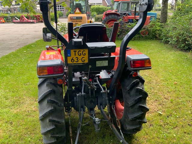 2021 kubota l1361 vierwielaangedreven landbouwtractor - afbeelding 4 van  41