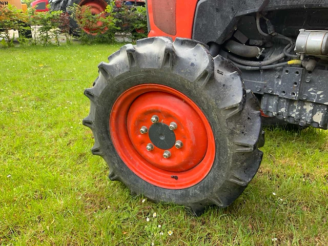 2021 kubota l1361 vierwielaangedreven landbouwtractor - afbeelding 8 van  41
