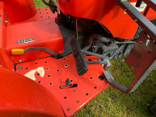 2021 kubota l1361 vierwielaangedreven landbouwtractor - afbeelding 20 van  41