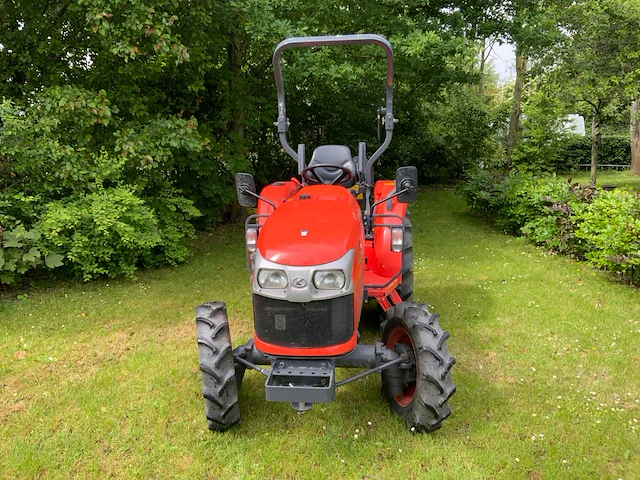 2021 kubota l1361 vierwielaangedreven landbouwtractor - afbeelding 34 van  41