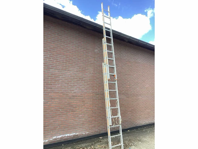 2021 layher 1040.010. en131 ladder en trap - afbeelding 5 van  5