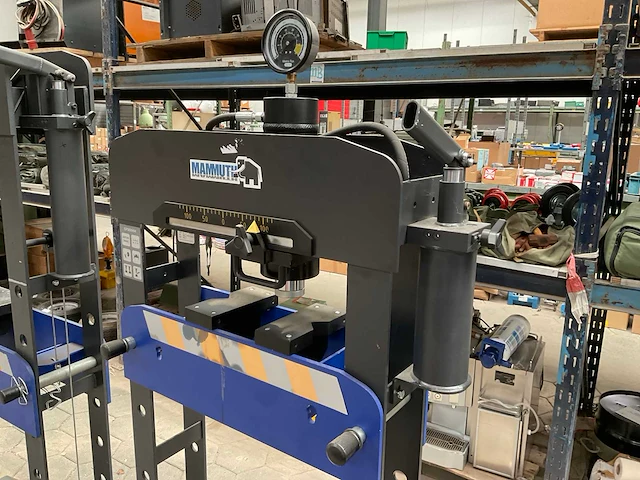 2021 mammuth sp30xhm werkplaatspers - afbeelding 4 van  8