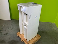 2021 milli-q hx 7080 laboratorium-grade waterzuiveringssysteem - afbeelding 8 van  14