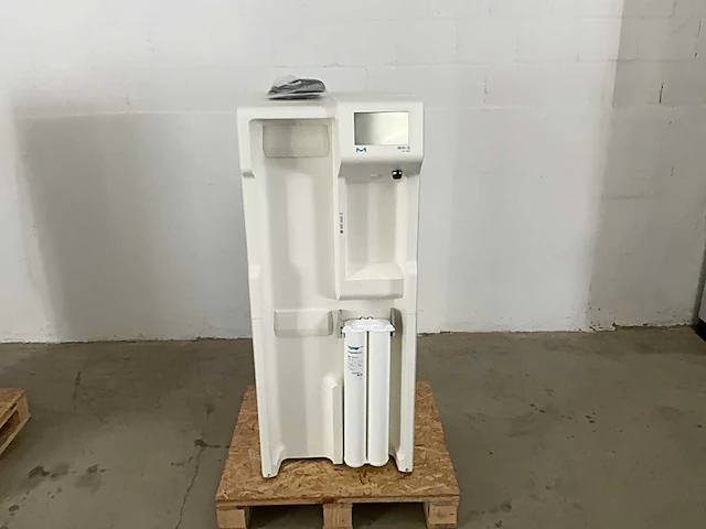 2021 milli-q hx 7080 laboratorium-grade waterzuiveringssysteem - afbeelding 12 van  22