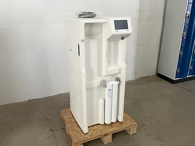 2021 milli-q hx 7080 laboratorium-grade waterzuiveringssysteem - afbeelding 1 van  19