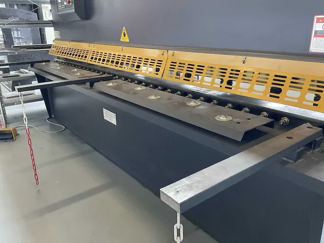 2021 nanjing jinqiu qc12y-8x3200 cnc guillotineschaar - afbeelding 4 van  18