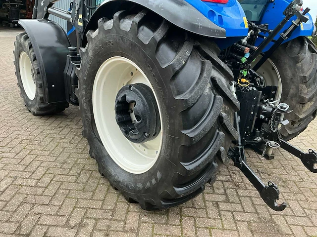2021 new holland t5.115 vierwielaangedreven landbouwtractor - afbeelding 9 van  32