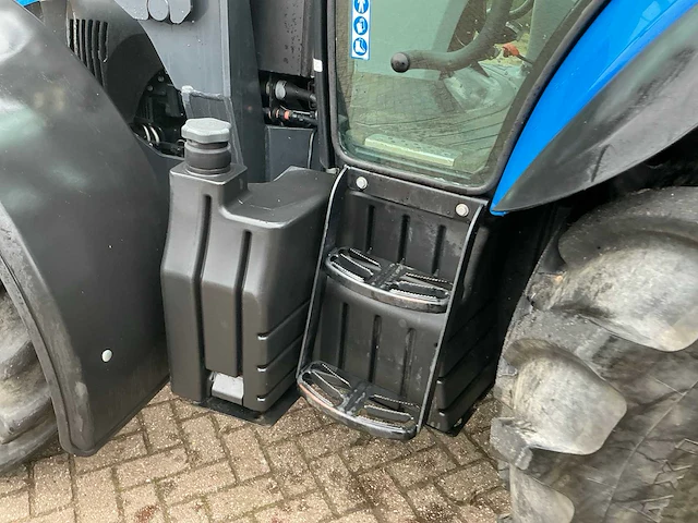 2021 new holland t5.115 vierwielaangedreven landbouwtractor - afbeelding 10 van  32