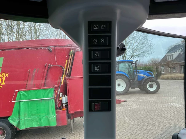 2021 new holland t5.115 vierwielaangedreven landbouwtractor - afbeelding 24 van  32
