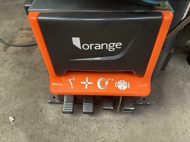2021 orange q120 bandenwisselmachine - afbeelding 12 van  12