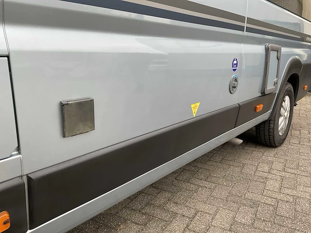 2021 peuget auto-sleepers fairford plus camper - afbeelding 2 van  70