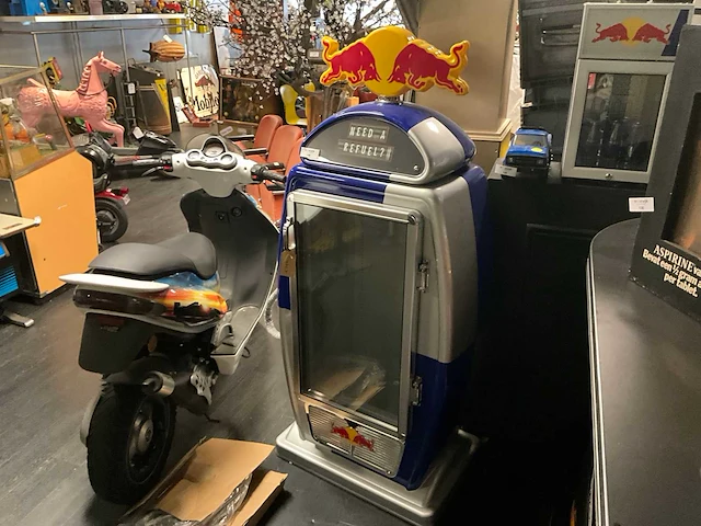 2021 redbull koelkast - afbeelding 2 van  8