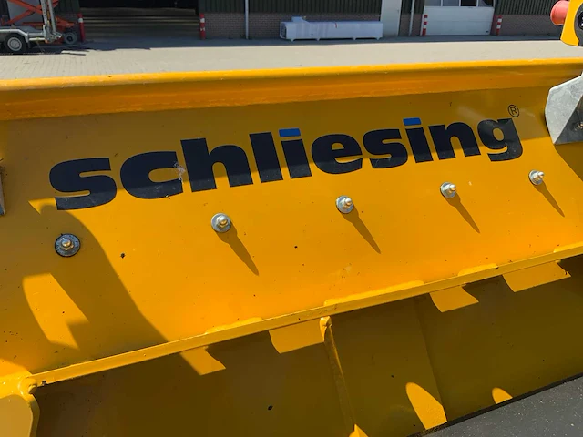 2021 schliesing 550zx versnipperaar - afbeelding 15 van  23