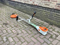 2021 stihl fsa135 bosmaaier - afbeelding 1 van  4