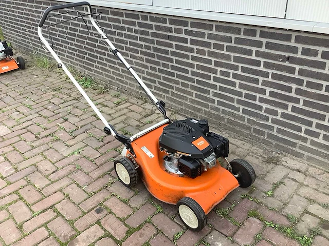 2021 stihl rm248.1t grasmaaier - afbeelding 1 van  3
