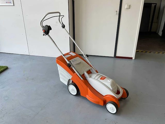 2021 stihl rme 339 elektrische grasmaaier - afbeelding 6 van  6