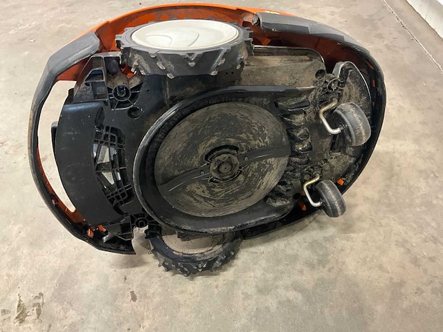 2021 stihl rmi 632 p imow robotmaaier met laadstation - afbeelding 5 van  14