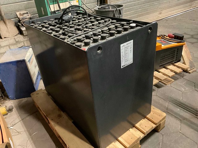 2021 still 3 pzv 420 gel heftruck accu - afbeelding 3 van  4