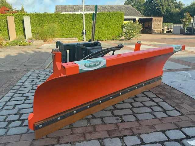 2021 tobroco sk 200 sneeuwschuiver - afbeelding 1 van  9